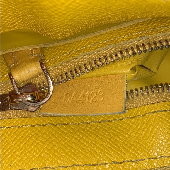 LOUIS VUITTON Damier Couleurs Element Clutch RARE - Picture 4 of 5